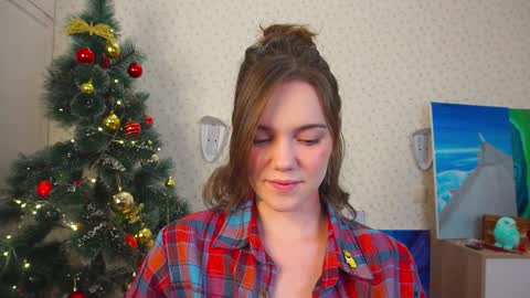 Snapshot of lyle_art chatting on December 25, 3:08 am hi im Lyle online show from December 25, 3:08 am