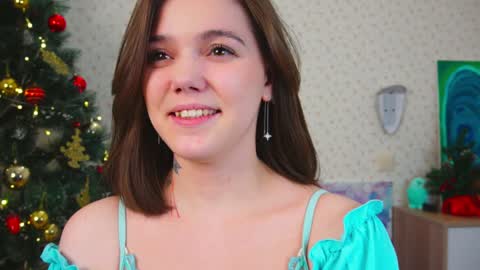 Snapshot of lyle_art chatting on January 7, 6:16 am hi im Lyle online show from January 7, 6:16 am