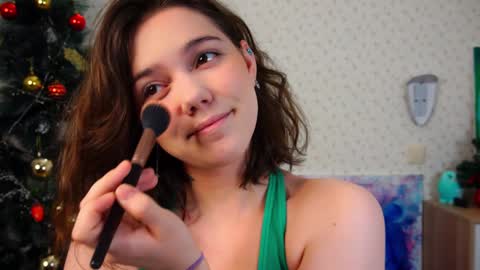 Snapshot of lyle_art chatting on January 12, 3:07 am hi im Lyle online show from January 12, 3:07 am