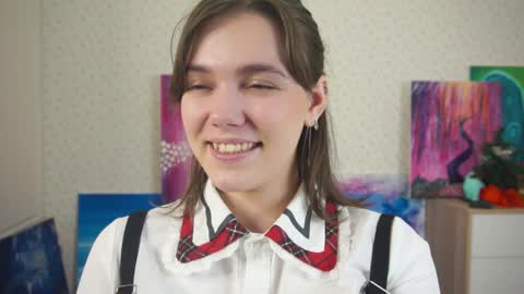 Snapshot of lyle_art chatting on January 26, 6:07 am hi im Lyle online show from January 26, 6:07 am