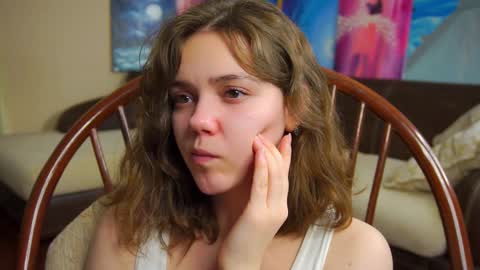 Snapshot of lyle_art chatting on February 6, 3:48 am hi im Lyle online show from February 6, 3:48 am