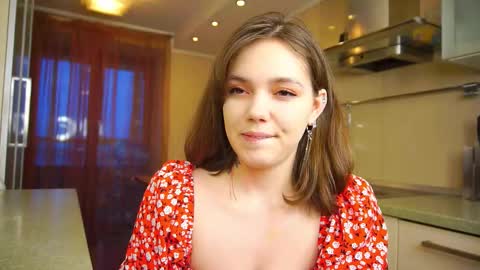 Snapshot of lyle_art chatting on February 14, 3:22 am hi im Lyle online show from February 14, 3:22 am