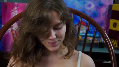 Snapshot of lyle_art chatting on February 17, 3:15 am hi im Lyle online show from February 17, 3:15 am