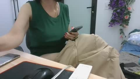 lyli_99 online show from November 21, 1:54 pm