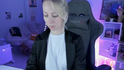 Lylith Skye NO NUDE model online show from February 6, 10:37 am