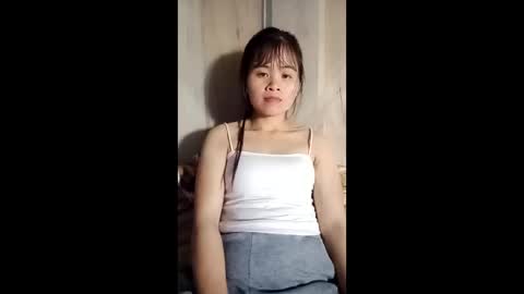 Lyly online show from May 11, 1:50 pm