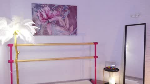 Lyly   online show from February 2, 5:32 am