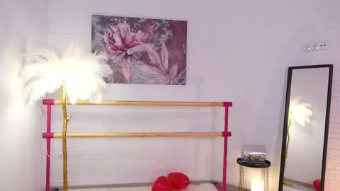 Lyly   online show from February 14, 5:41 am