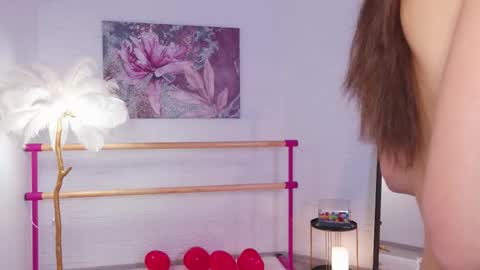 Lyly   online show from February 21, 5:35 am