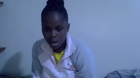 lyn_anna online show from May 15, 11:01 pm