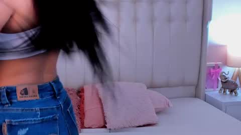 Lyn online show from September 15, 11:10 am