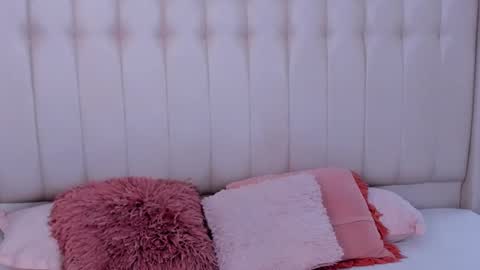 Lyn online show from September 16, 11:22 am