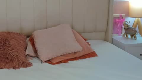 Lyn online show from October 2, 11:06 am