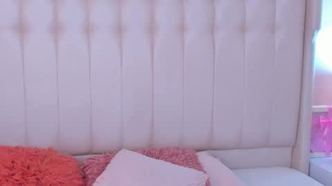 Lyn online show from October 23, 11:09 am