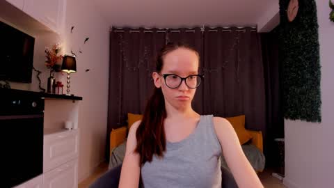 Sara online show from February 5, 7:20 pm