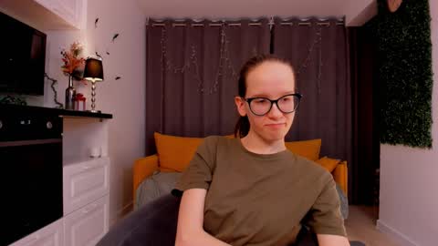 Sara online show from February 10, 10:19 pm