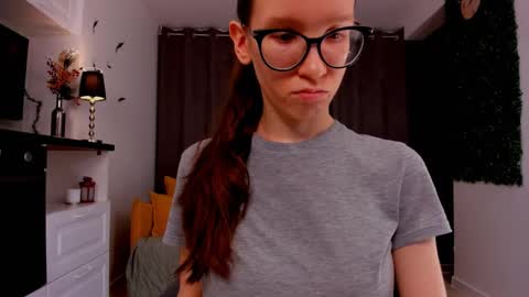 Sara online show from February 24, 1:57 am