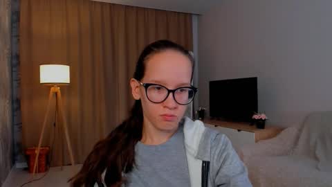 Sara online show from September 14, 4:17 pm