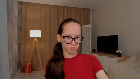 Sara online show from September 17, 4:19 pm