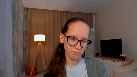 Sara online show from September 21, 4:08 pm