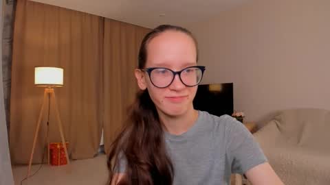 Sara online show from September 26, 4:11 pm