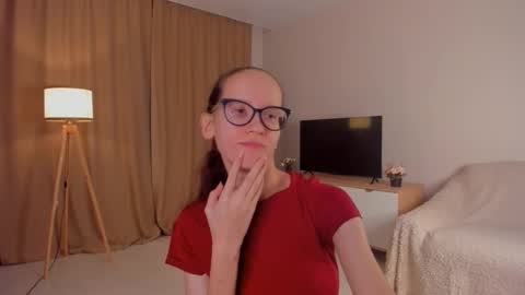 Sara online show from October 22, 4:18 pm