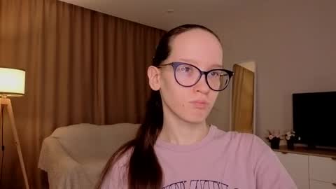 Sara online show from April 12, 4:12 pm