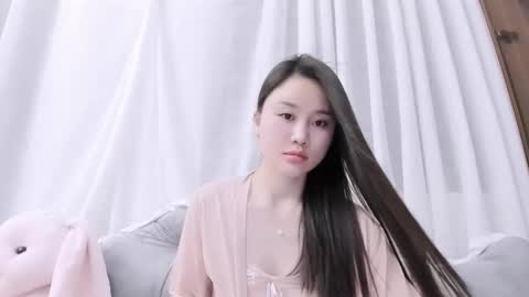 Snapshot of lynh_baby chatting on June 3, 5:07 pm Lynh online show from June 3, 5:07 pm