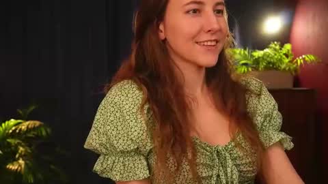 Lynn online show from October 28, 7:23 am