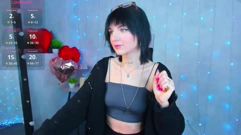 Snapshot of lynn_martin chatting on March 4, 12:49 am Lynn online show from March 4, 12:49 am