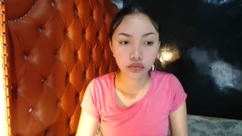 lynn_sy online show from June 17, 8:28 am