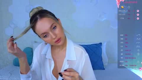 Lana online show from December 22, 3:25 am