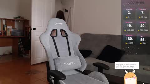 lynne_dawson online show from February 12, 9:52 am