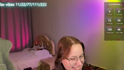 lynne_dawson online show from October 13, 6:08 pm