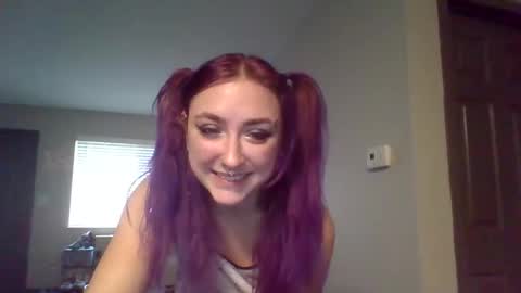 Snapshot of lynnkitten69000 chatting on February 16, 7:43 pm Lynn online show from February 16, 7:43 pm