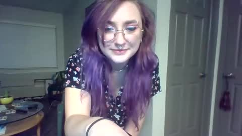 Snapshot of lynnkitten69000 chatting on February 25, 11:36 pm Lynn online show from February 25, 11:36 pm