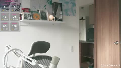 Lyodass online show from September 14, 9:25 pm