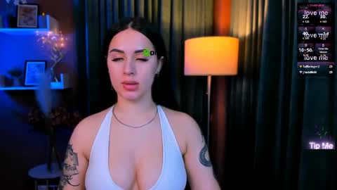 lyra donna online show from May 29, 9:13 pm
