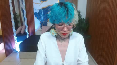 lyra_tay online show from April 8, 7:36 pm