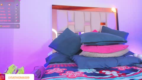 Snapshot of lysa_thomas9 chatting on January 15, 3:11 am lysa_thomas9 online show from January 15, 3:11 am