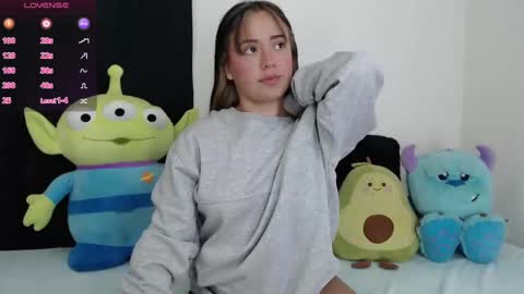 lyshana online show from December 5, 10:01 am