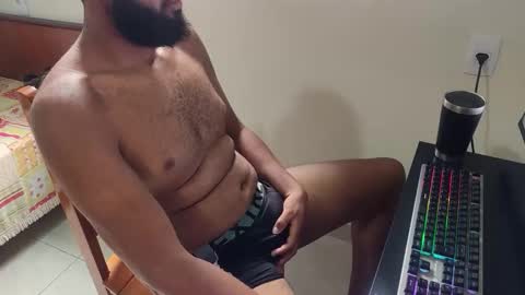 Snapshot of m0ren01995 chatting on January 8, 12:51 pm m0ren01995 online show from January 8, 12:51 pm