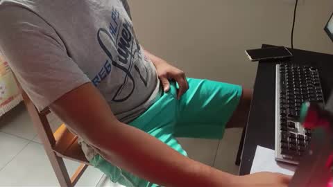 Snapshot of m0ren01995 chatting on January 18, 11:36 am m0ren01995 online show from January 18, 11:36 am