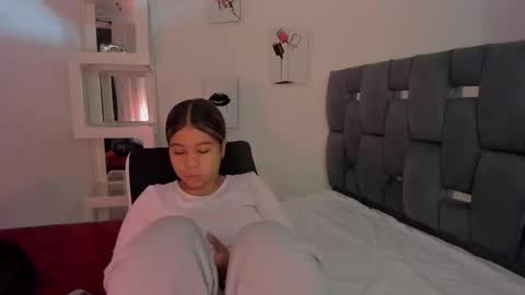 Mila online show from March 12, 3:40 pm