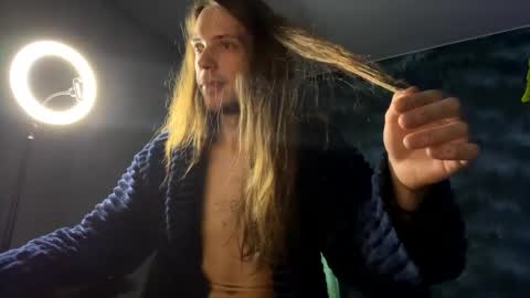 m1shq online show from December 7, 5:15 am