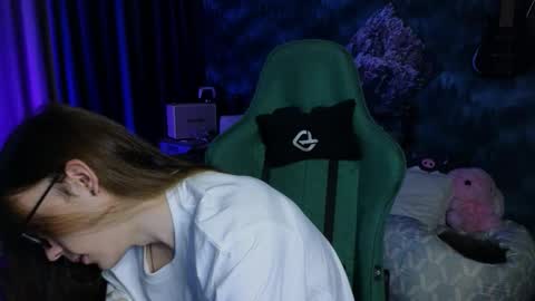 m1shq online show from March 25, 11:22 pm