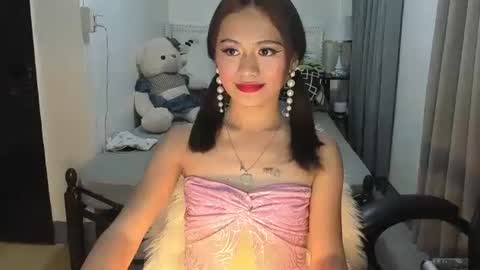 Snapshot of m1sspinay_yassie chatting on January 12, 9:51 pm Cutie Yassie online show from January 12, 9:51 pm