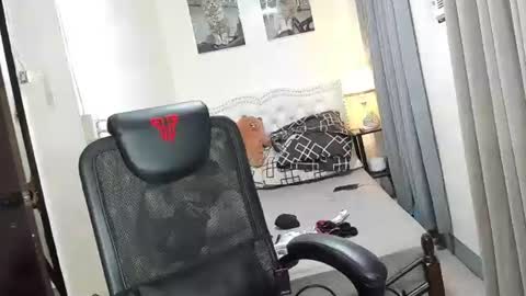 Snapshot of m1sspinay_yassie chatting on January 19, 10:39 am Cutie Yassie online show from January 19, 10:39 am