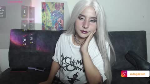 Snapshot of m4ng4b1tch chatting on October 11, 7:29 am m4ng4b1tch online show from October 11, 7:29 am