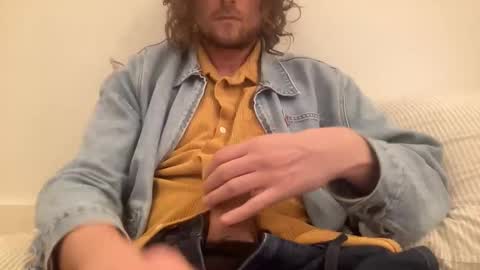 Snapshot of m9734 chatting on March 6, 2:13 pm m9734 online show from March 6, 2:13 pm